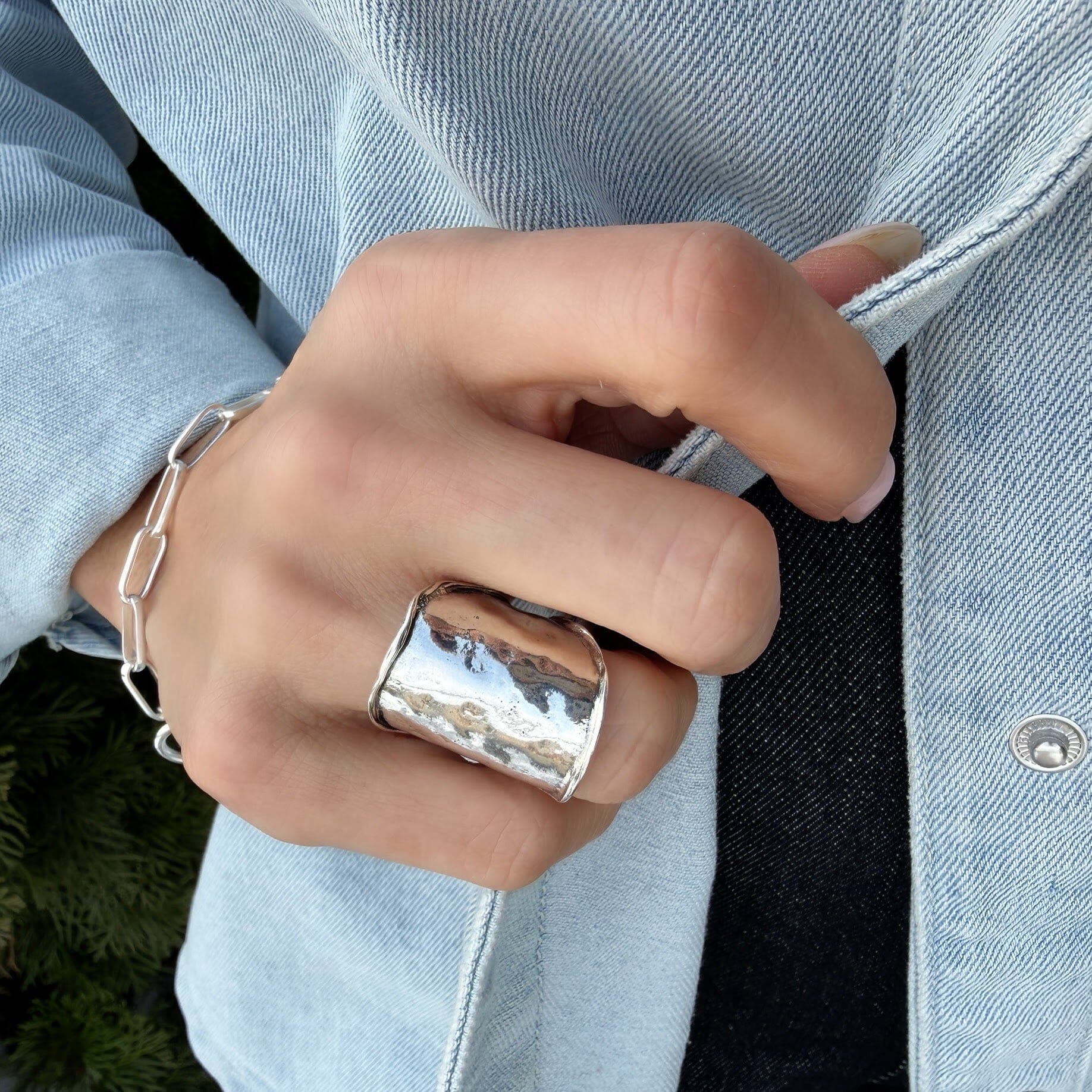Big and Bold Ring - Image 2