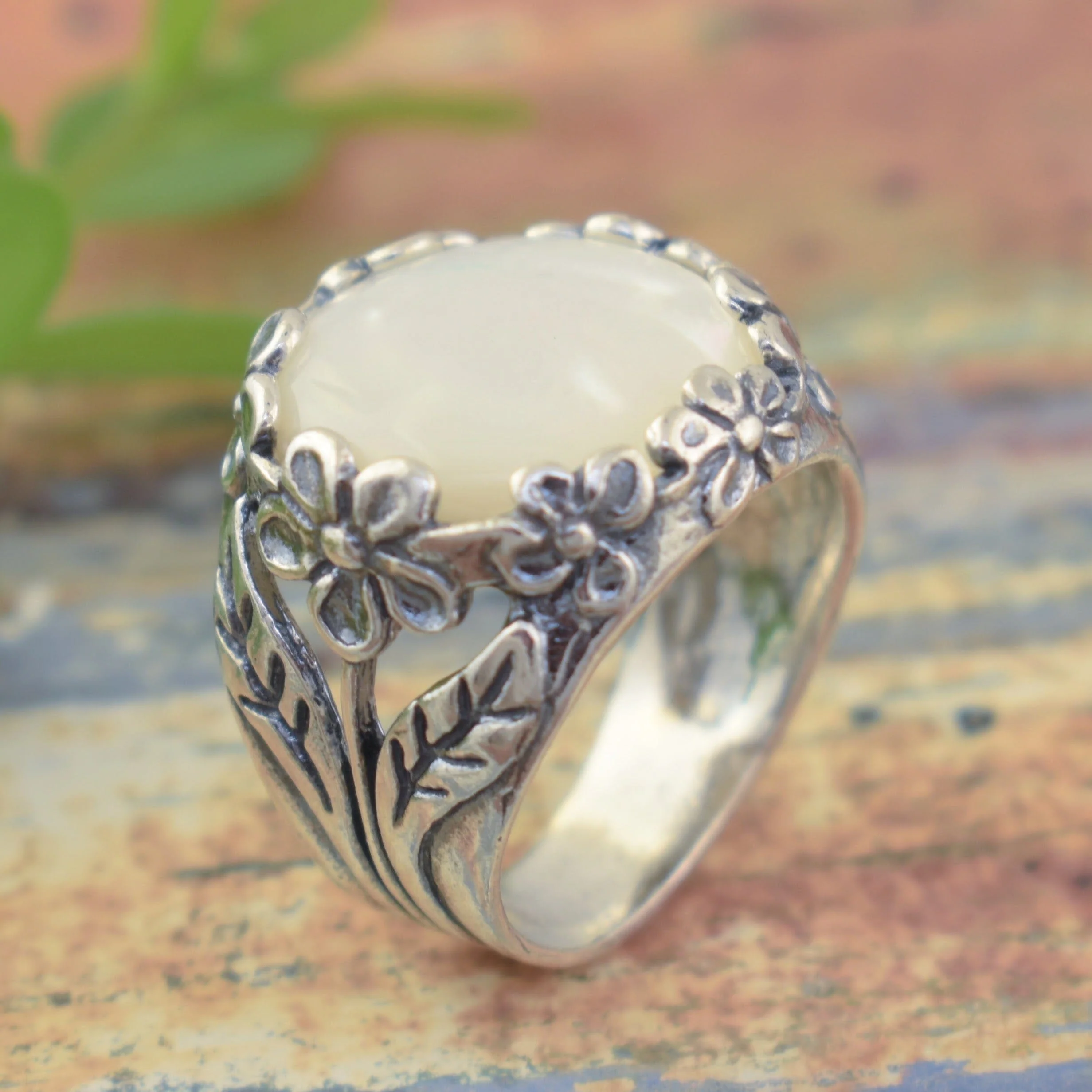 Bloomin' Fabulous Ring - Image 5