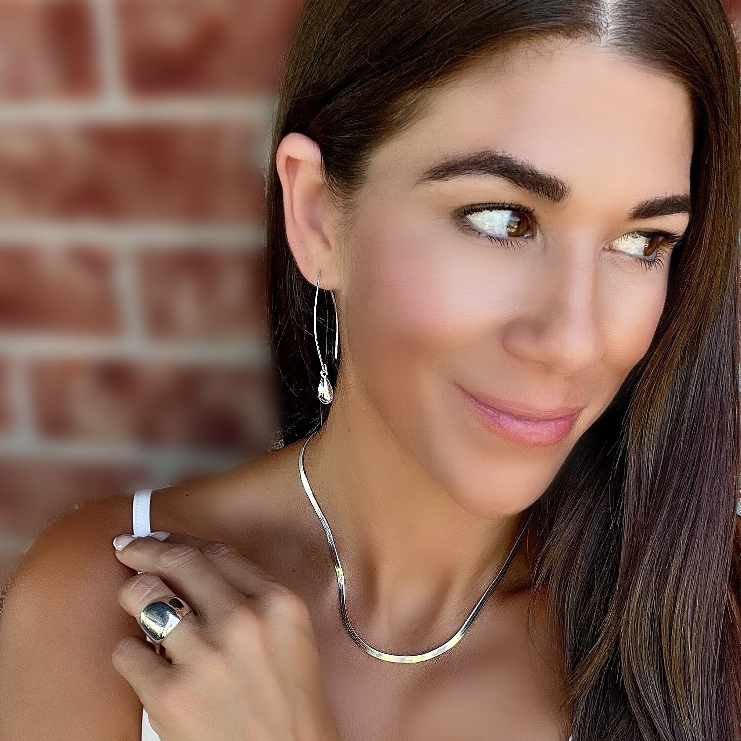 Classy Teardrop Dangle Earrings - Image 2