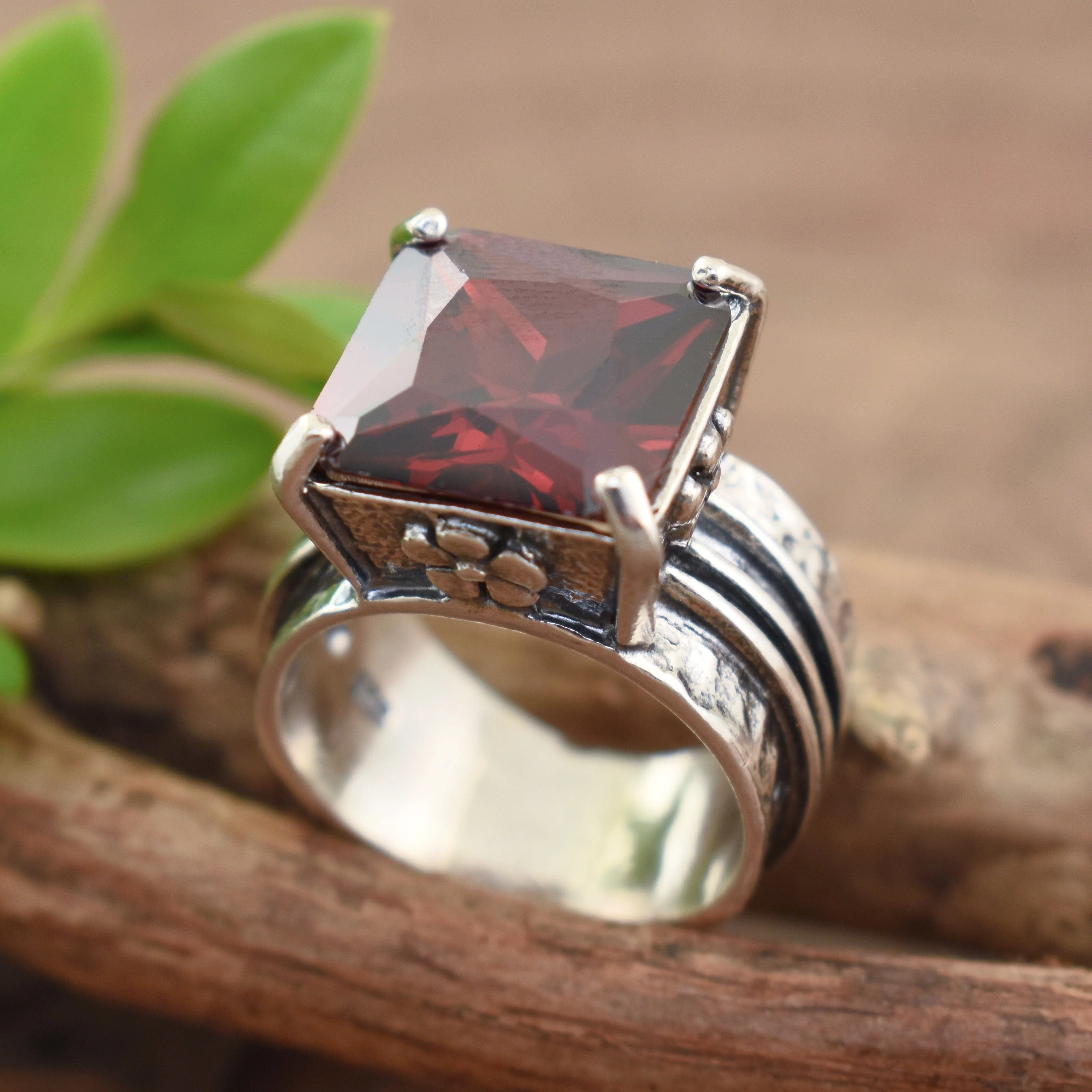 Cranberry Craze Ring - Image 3
