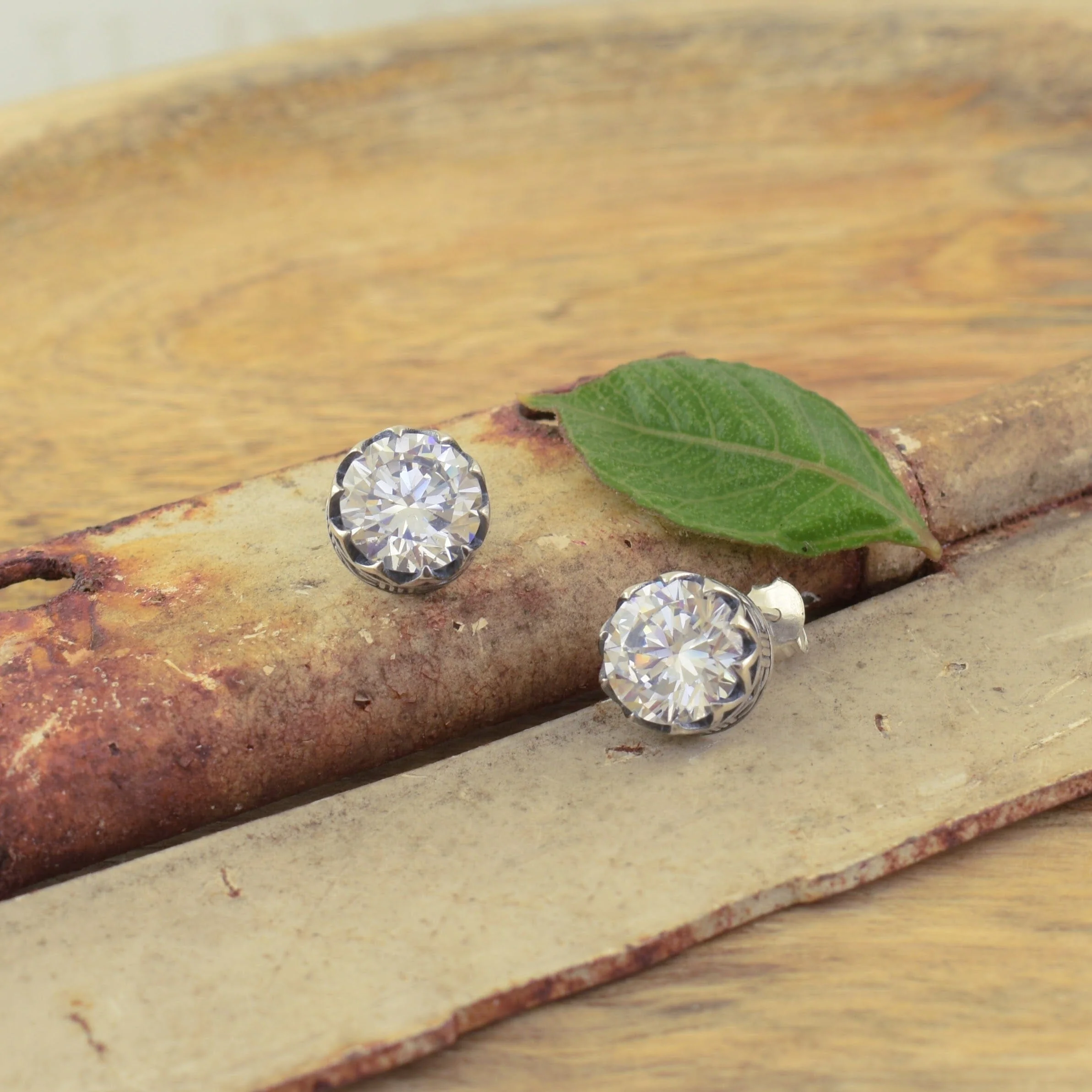 Dibs on Diadems Earrings - Image 5