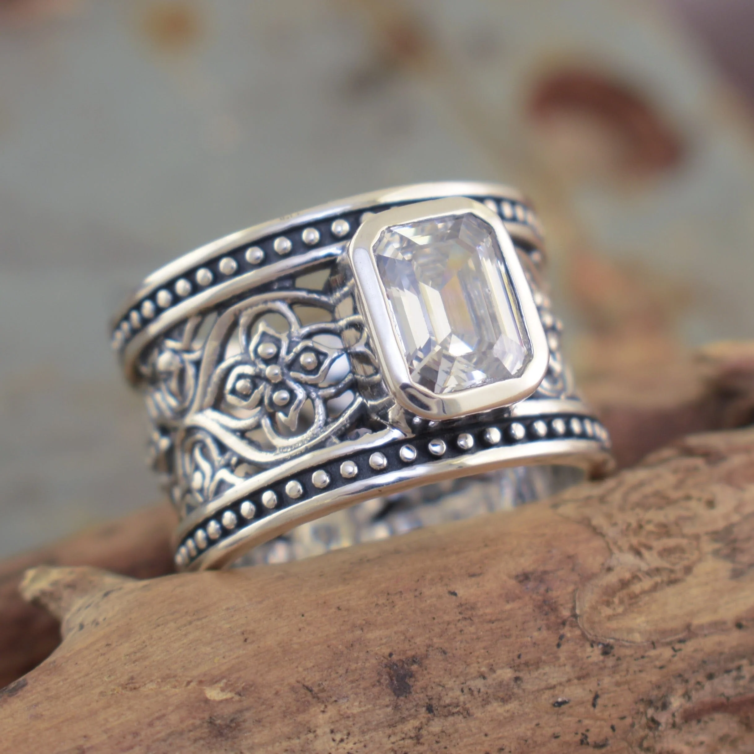 Drama Queen Ring - Image 3