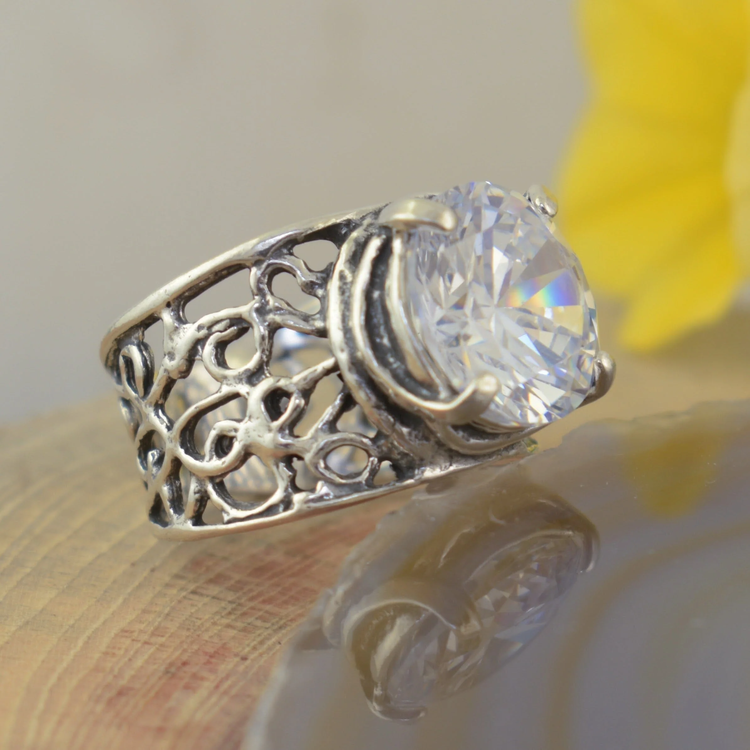 Fifth Avenue Ring - Image 5