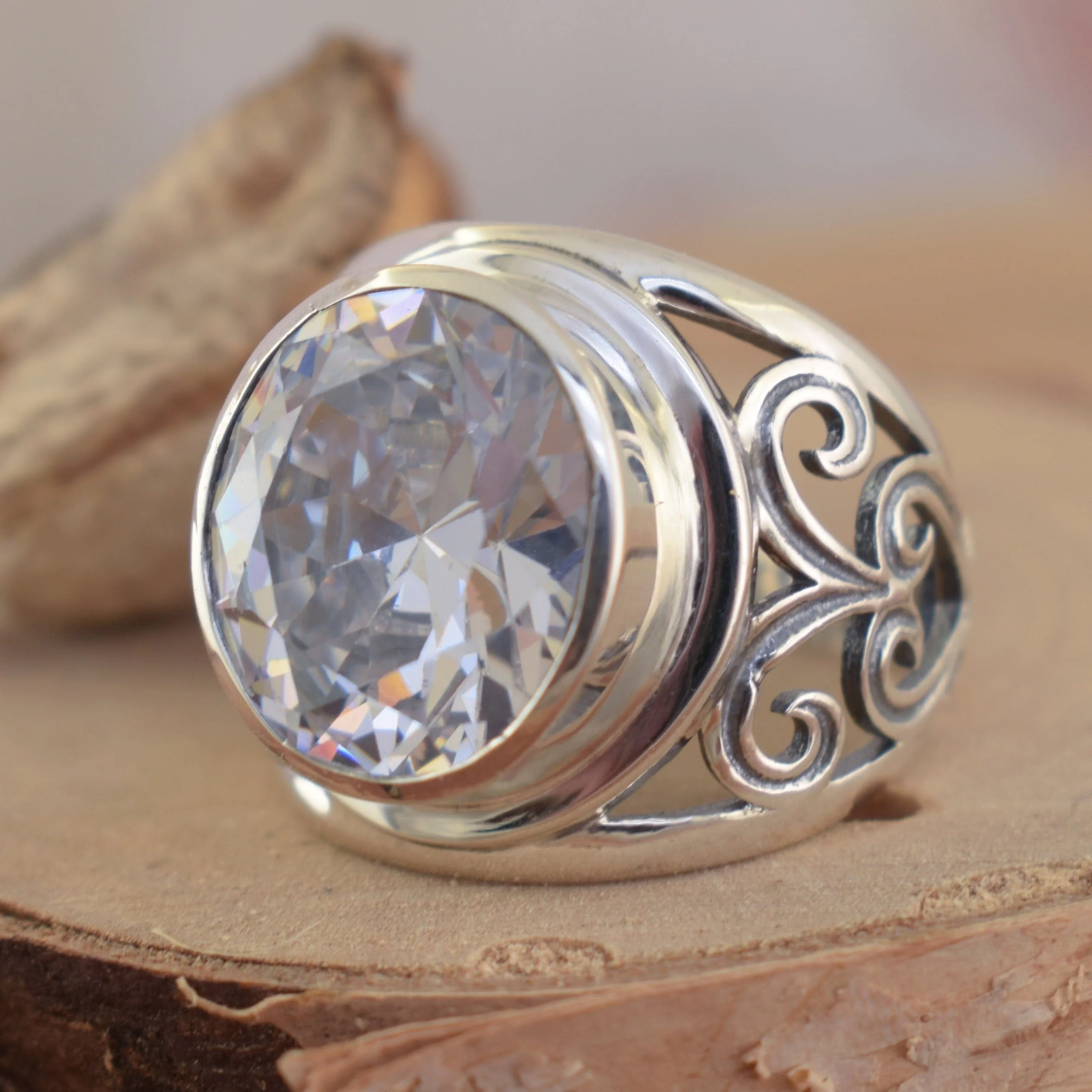 Grand Affair Ring - Image 3