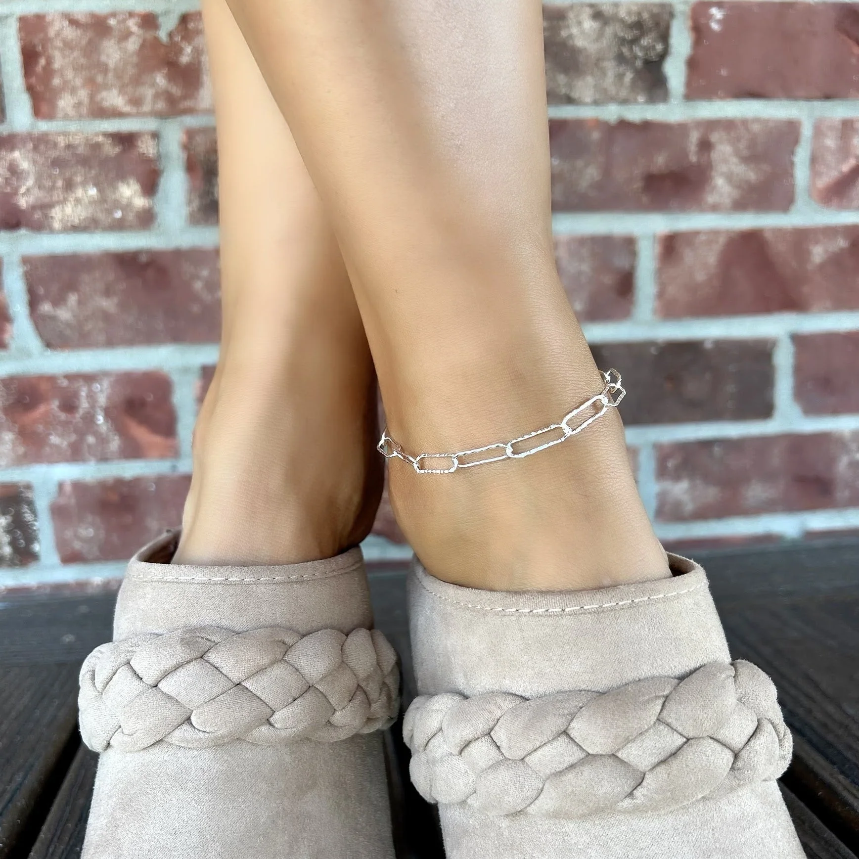 Hammered Paperclip Anklet - Image 3