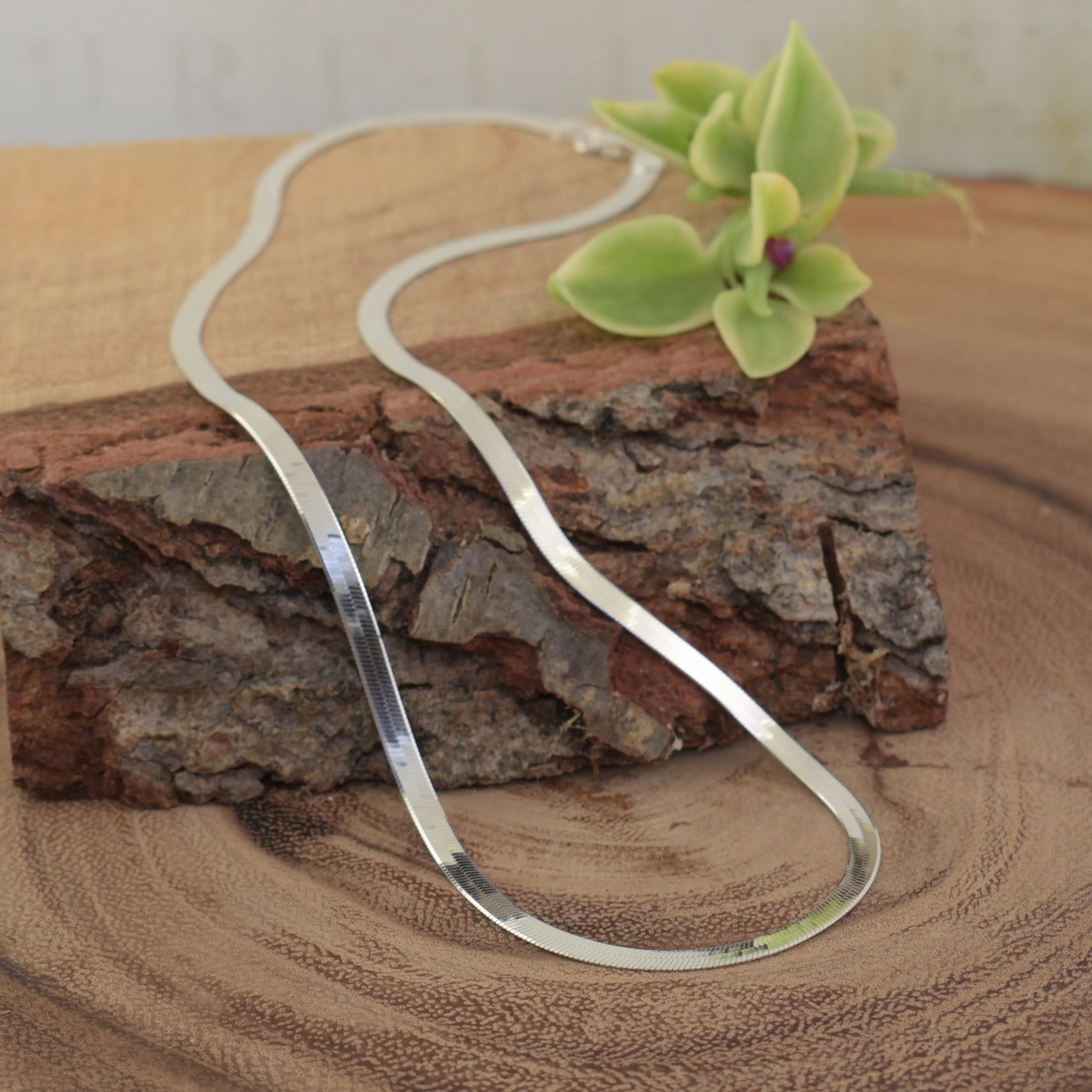 Herringbone Chain