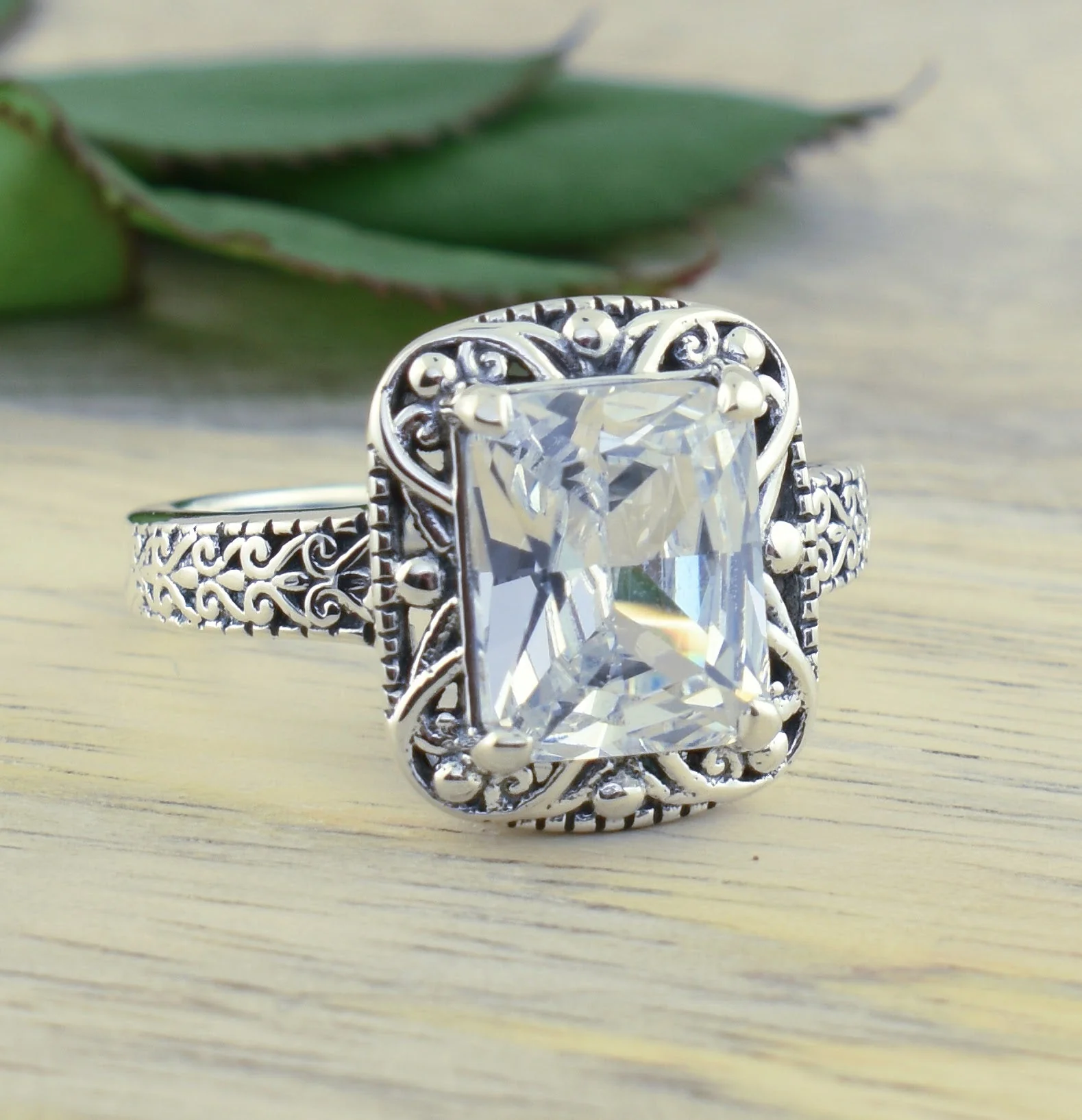High Class Drama Ring - Image 4