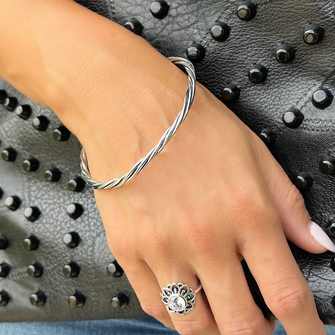 Kickin' Dust Bangle - Image 5