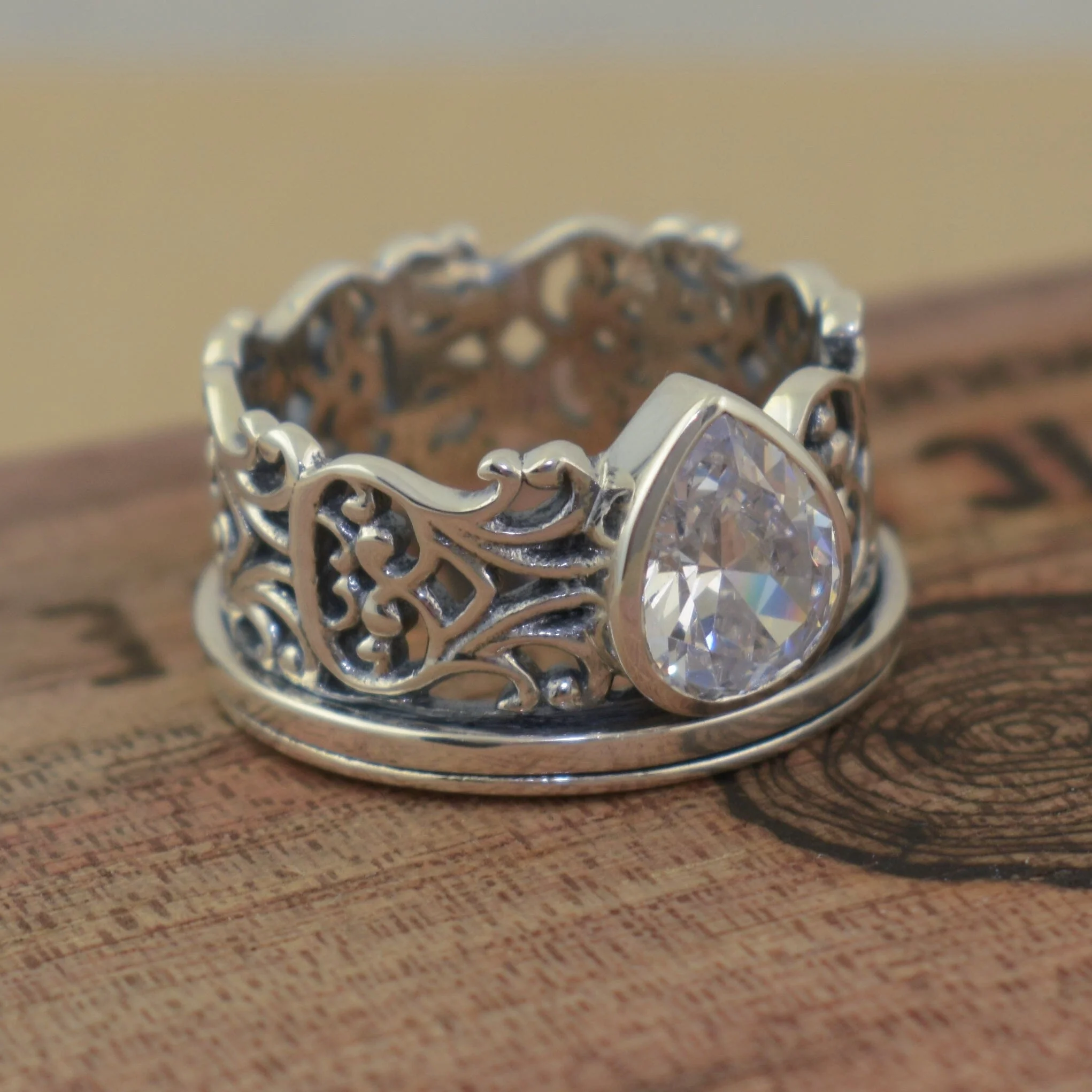 Prima Donna Ring