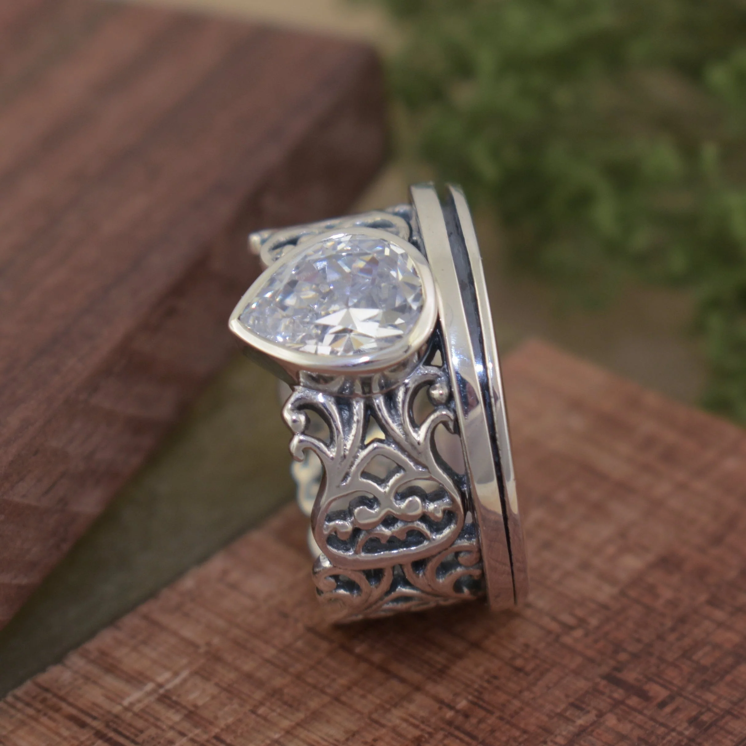 Prima Donna Ring - Image 3