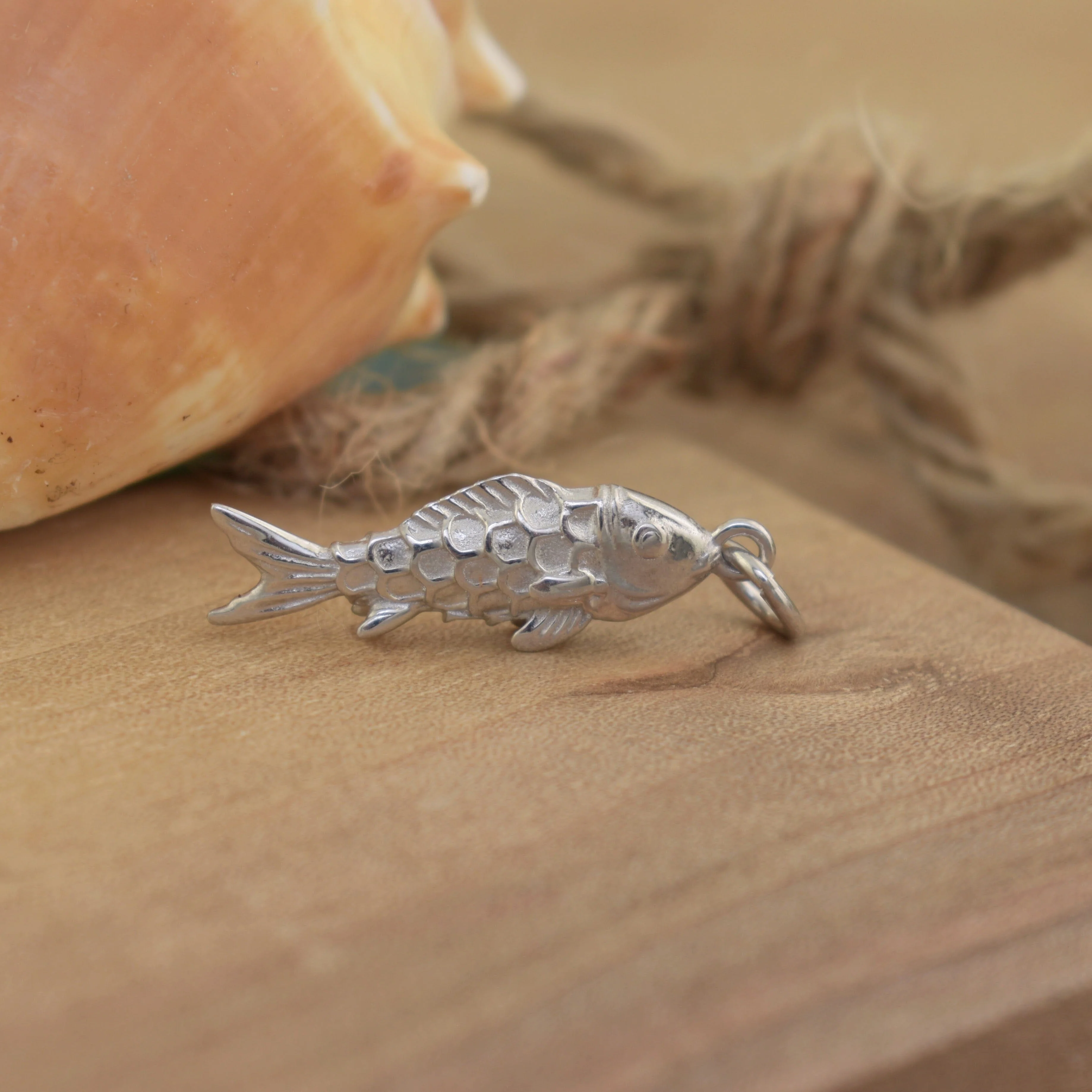 Reel Treasure Pendant - Image 2