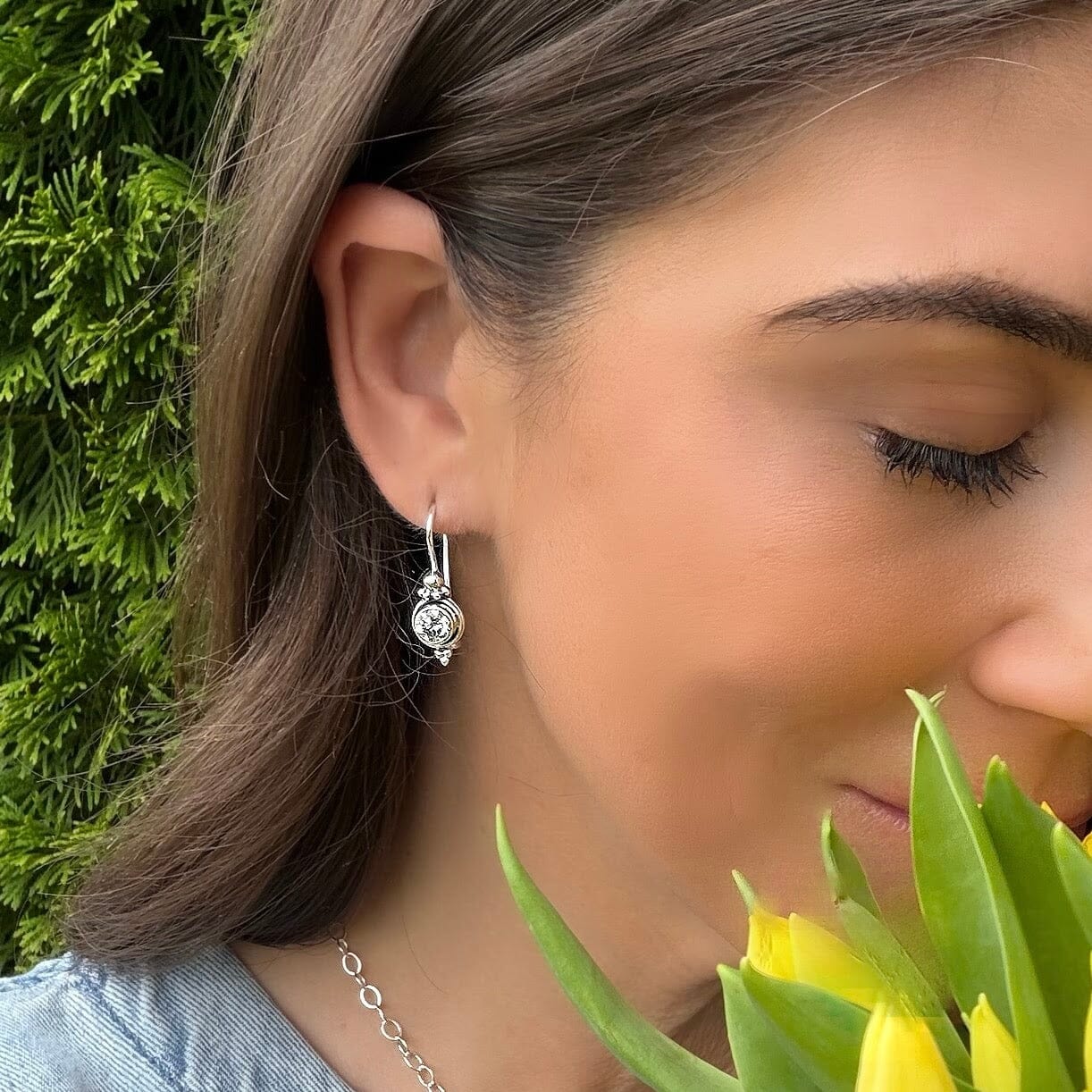 She Shines Earrings - Image 3