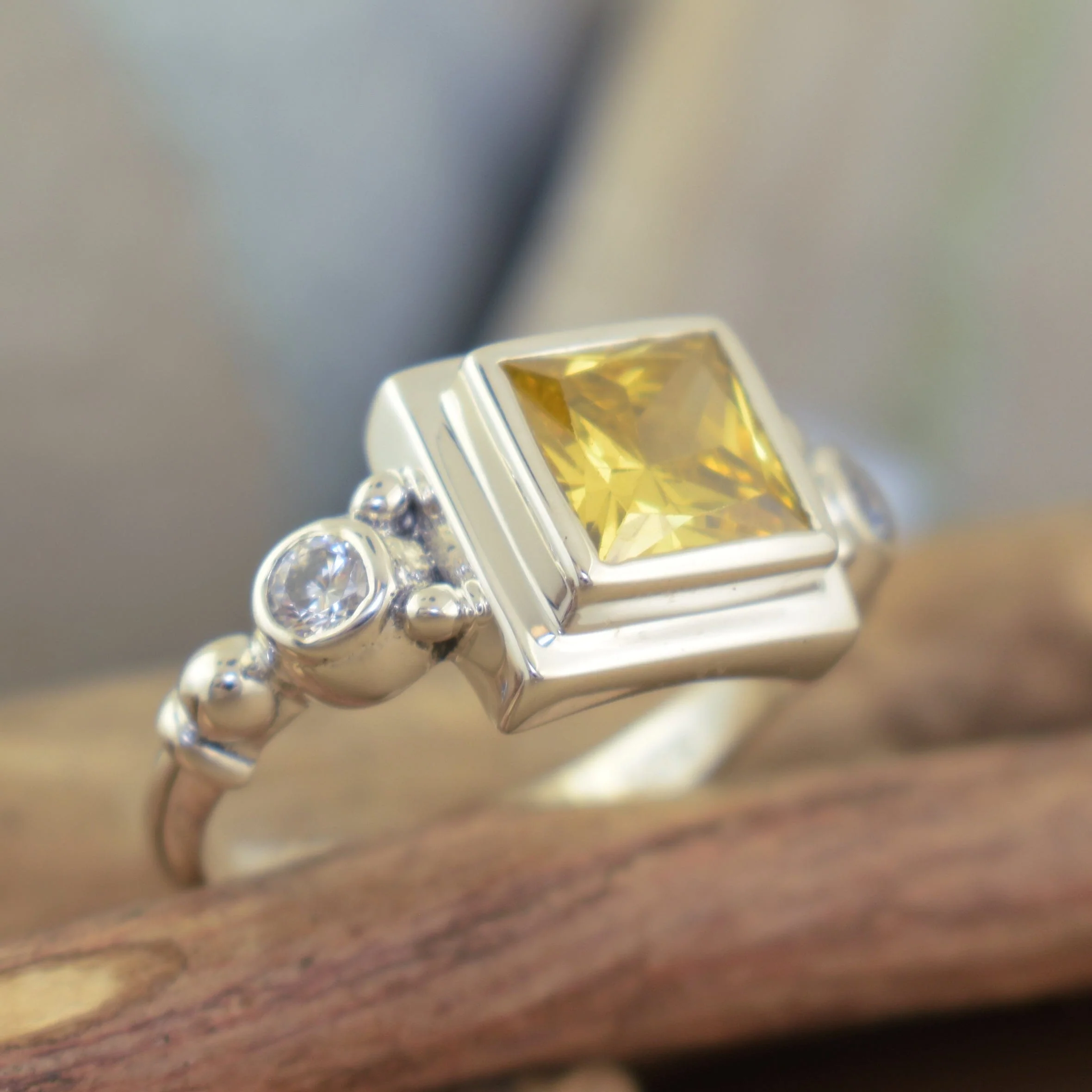Sundrenched Ring - Image 3