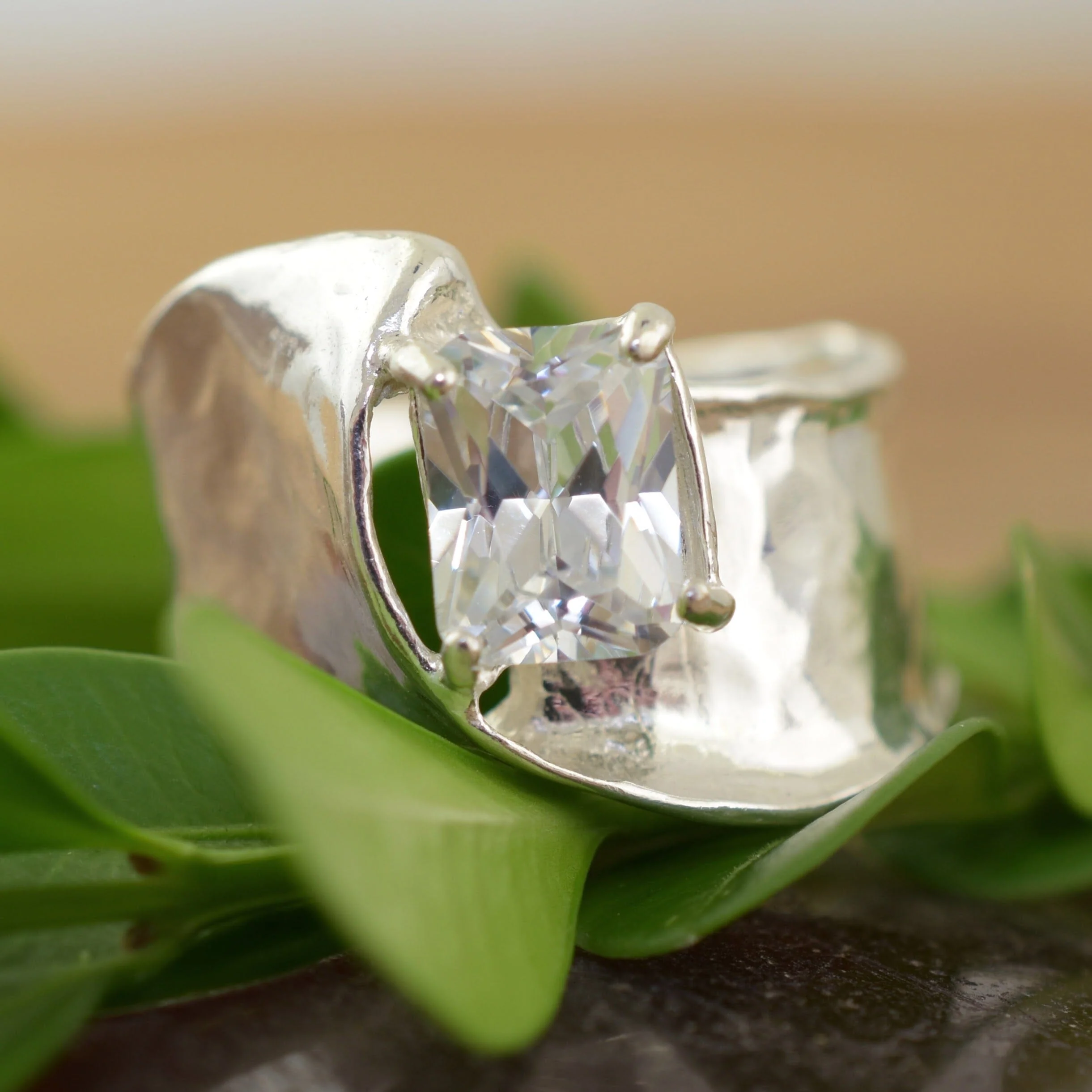 The Show-Off Ring