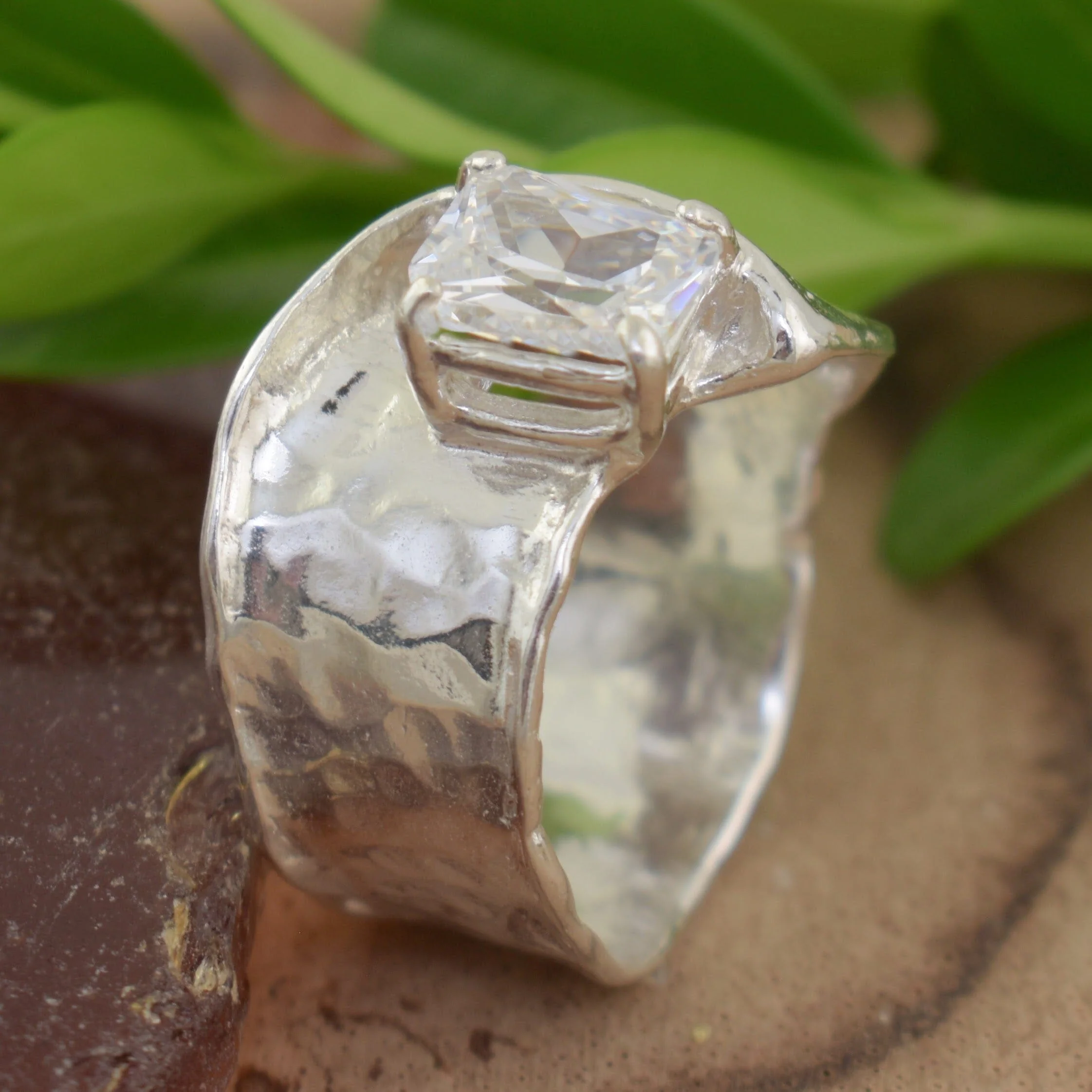 The Show-Off Ring - Image 5