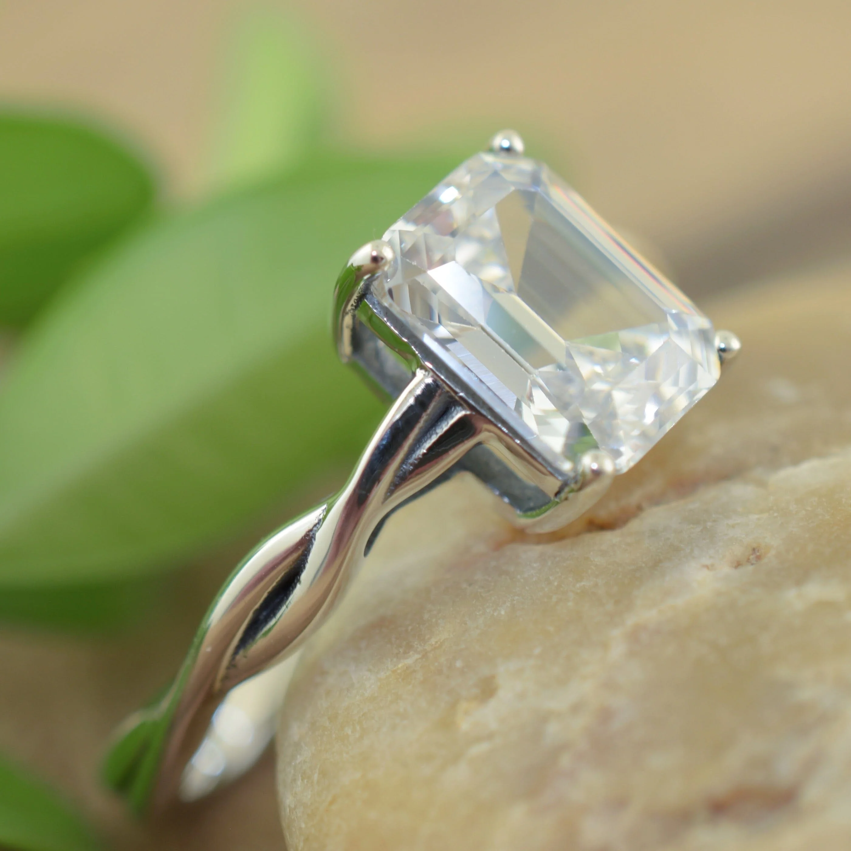 Twist and Shine Ring - Image 3