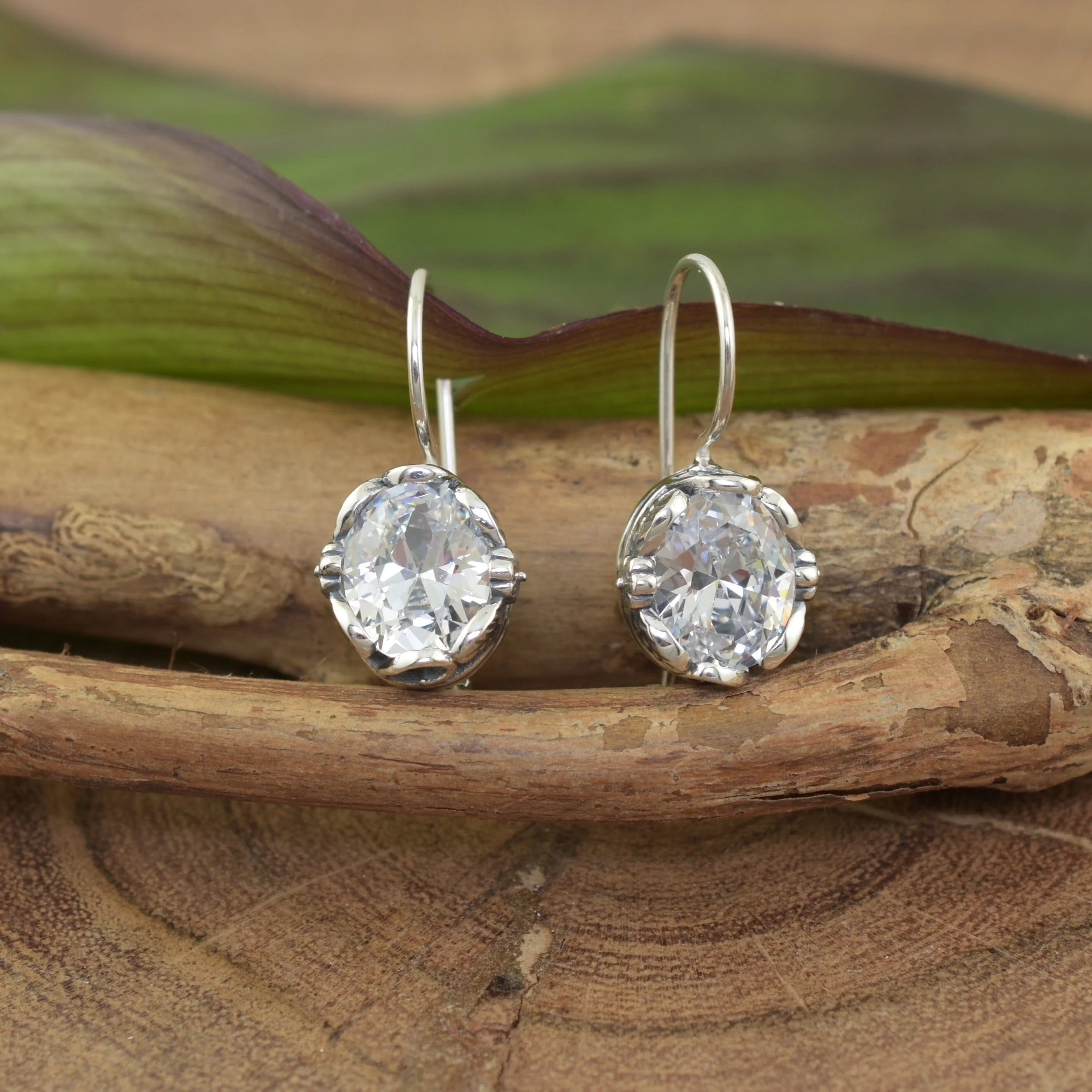 Va Va Bloom Earrings - Image 3